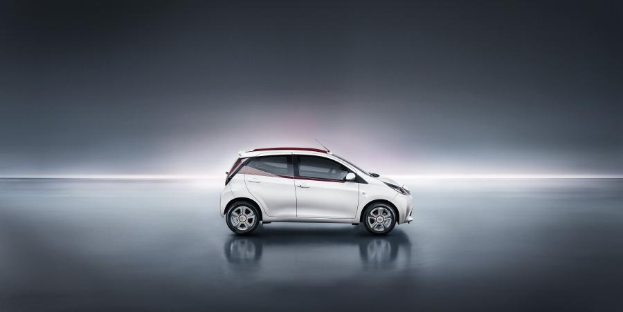  Toyota Aygo x-pose 2017 года  (фото 4 из 5)